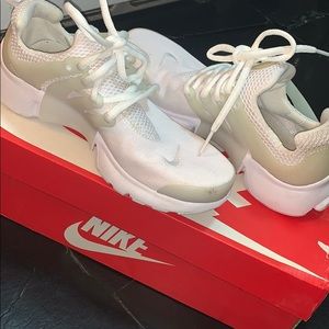 Nike presto 4y.